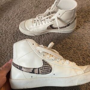Nike Blazer Mid 77 Snake